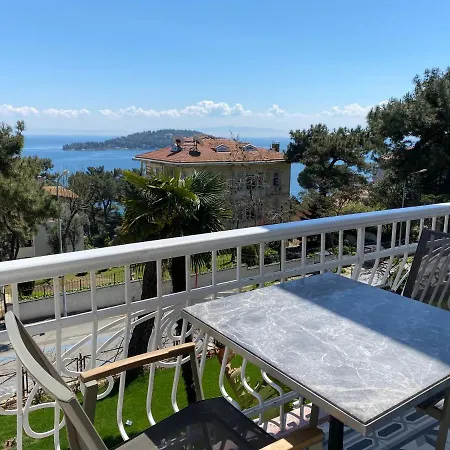 Hotell Triada Bueyuekada Istanbul