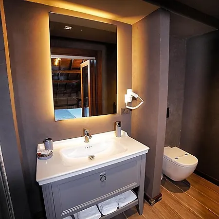 فندق Triada Bueyuekada 5*