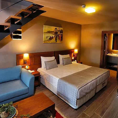 Triada Bueyuekada 5* Adalar