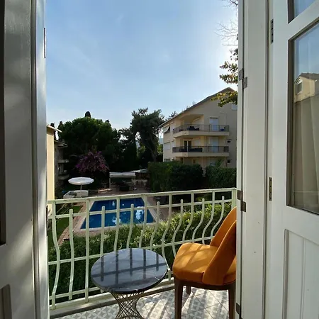 Triada Büyükada Otel Adalar