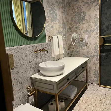Triada Bueyuekada Hotell