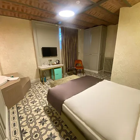 Triada Bueyuekada 5* Adalar