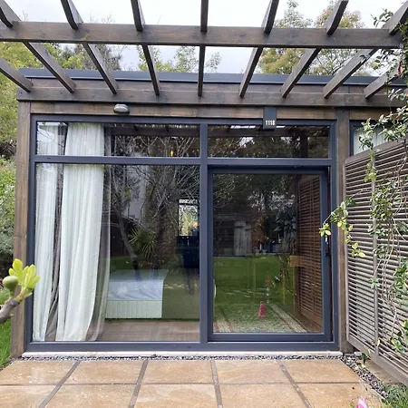 Triada Bueyuekada Adalar