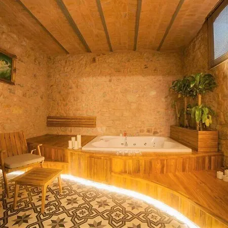 Hotel Triada Bueyuekada