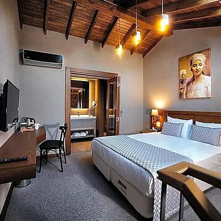 Triada Bueyuekada 5* Adalar