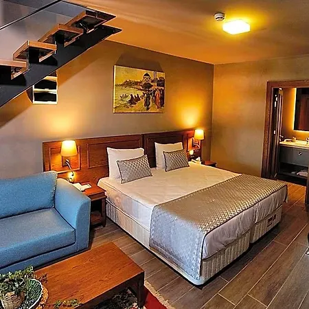 Hotel Triada Bueyuekada Adalar