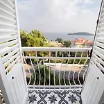 Triada Bueyuekada